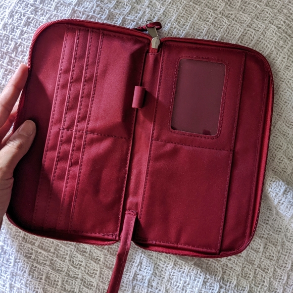 Summer 🌞 SALE Vera Bradley Red Pink Floral Wristlet Large Wallet, Card Passport - Picture 5 of 6